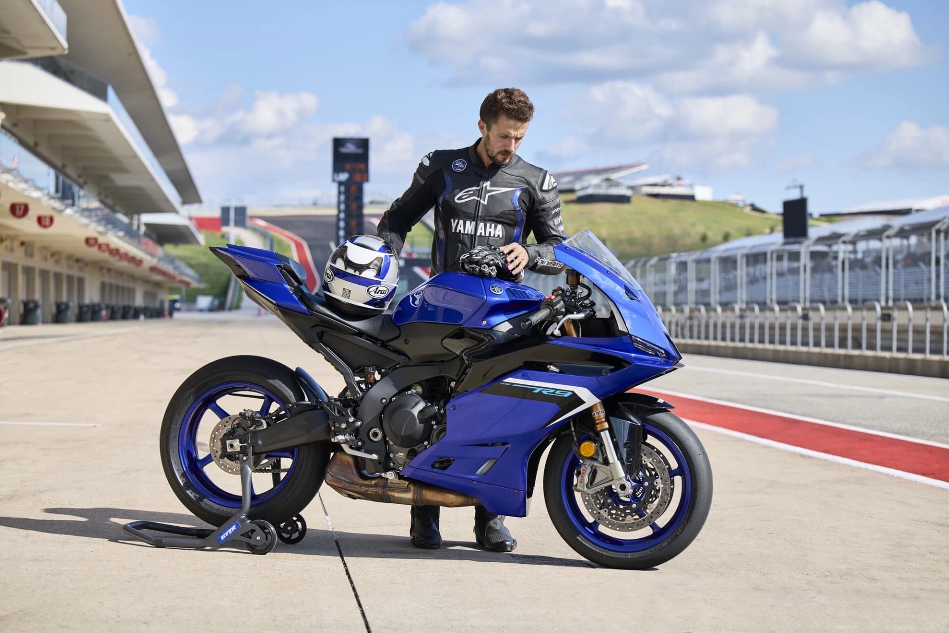 Yamaha Announces the Exhilarating All-New YZF-R9
